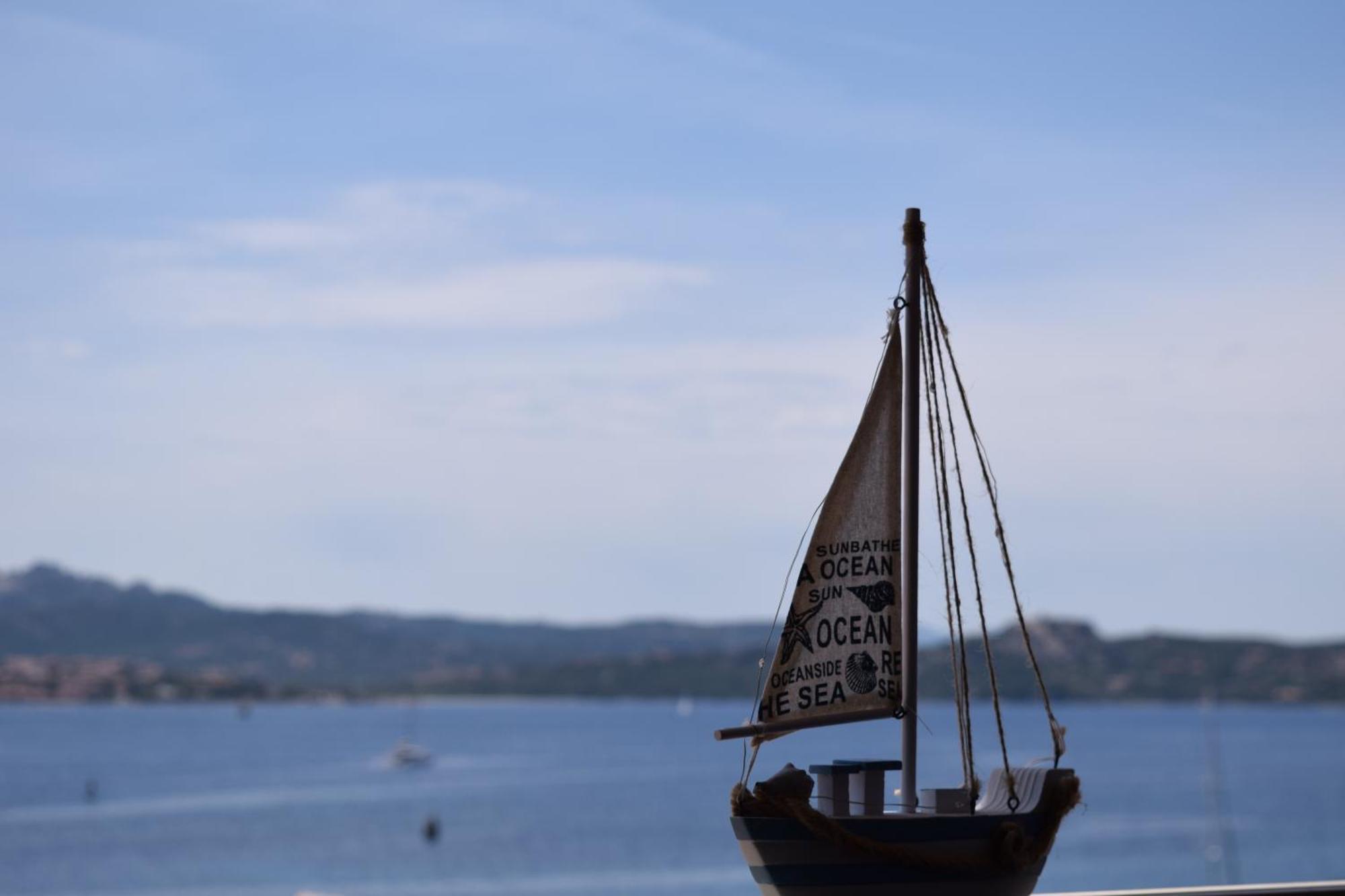 Appartamento Vista Mare A La Maddalena 马达莱纳 外观 照片