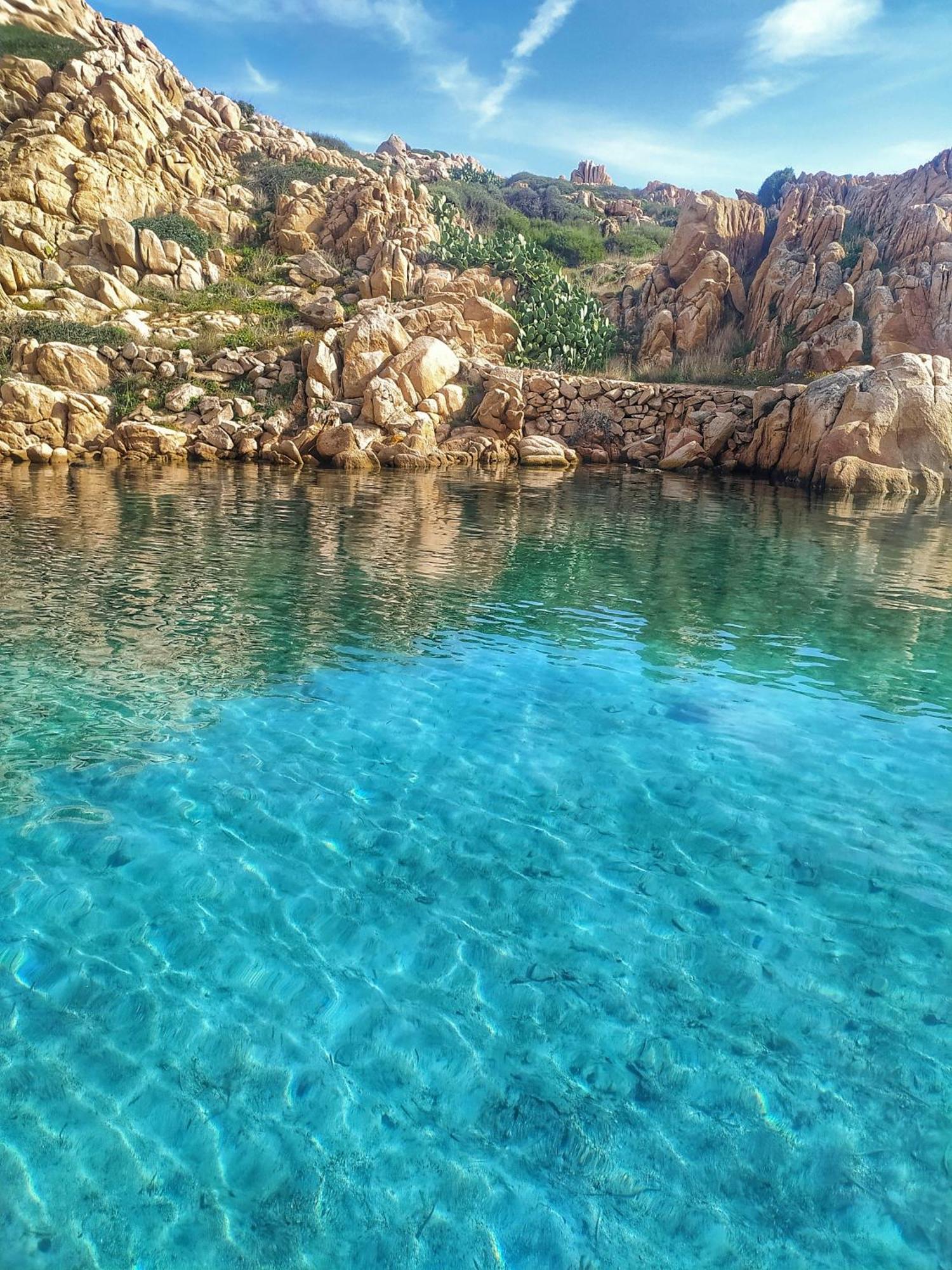 Appartamento Vista Mare A La Maddalena 马达莱纳 外观 照片